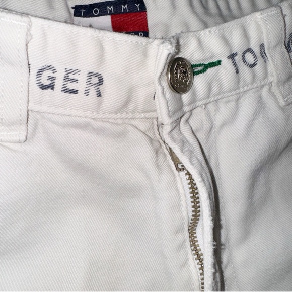Tommy Hilfiger White 80s Jean Shorts Size 12/28” - Picture 5 of 6